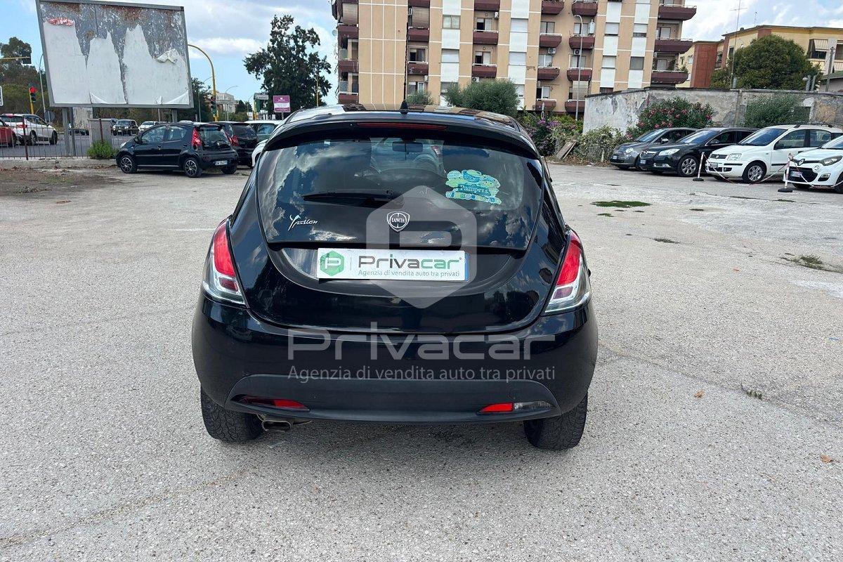 LANCIA Ypsilon 1.2 69 CV 5 porte Silver