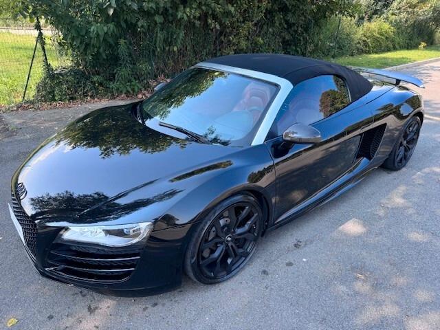 Audi R8 Spyder 4.2 V8 FSI quattro R tronic