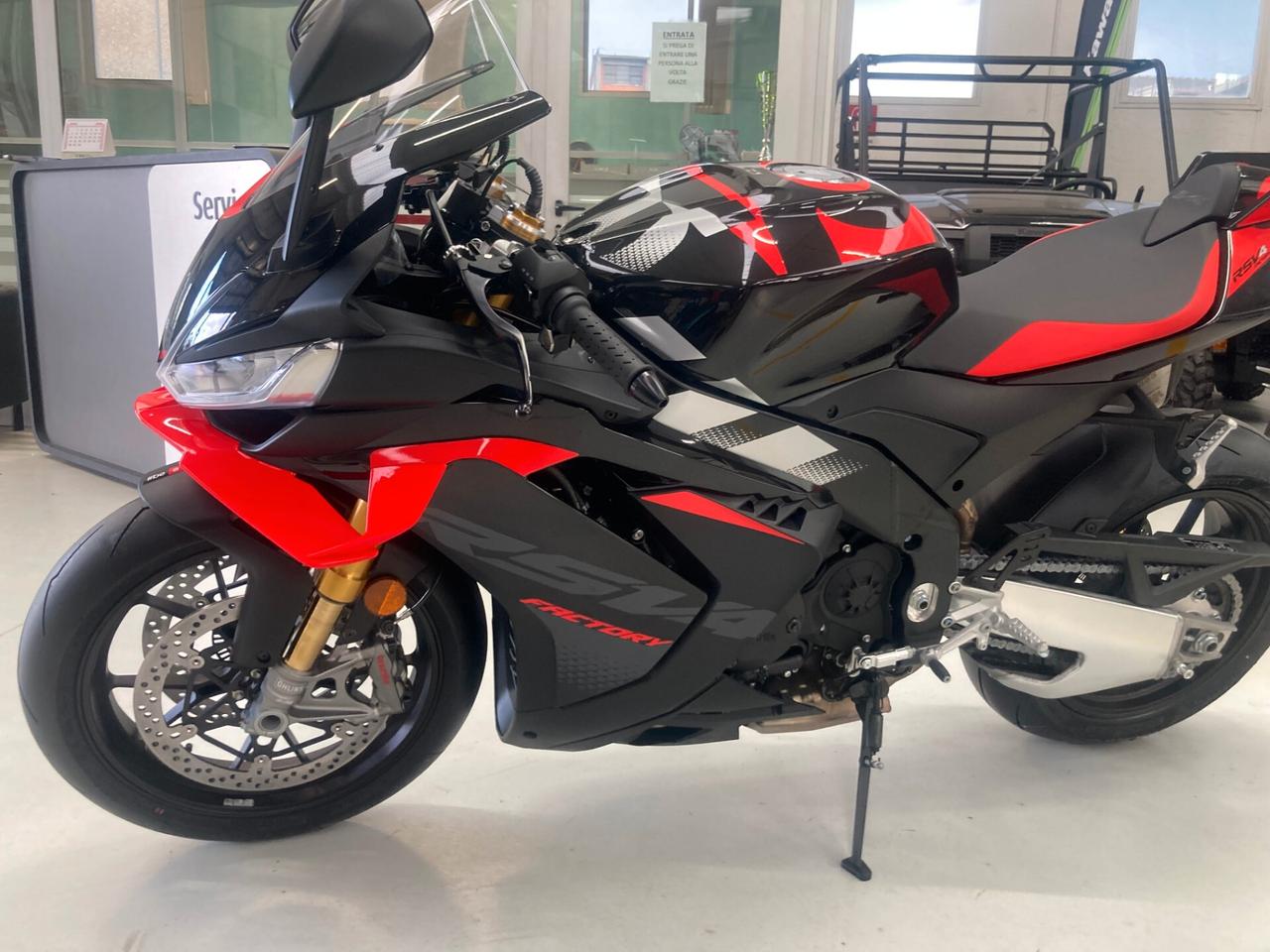 Aprilia RSV4 Factory 2025