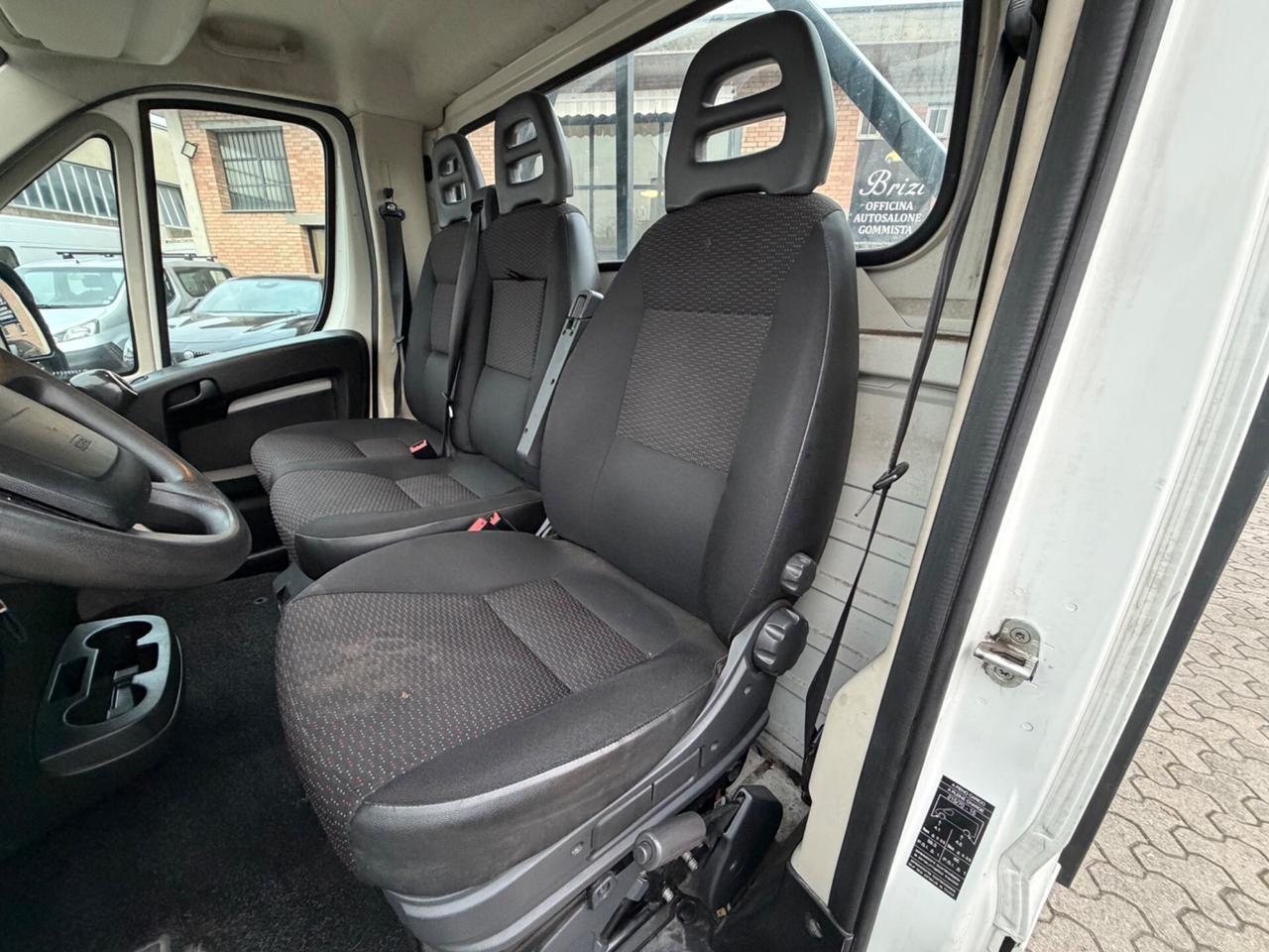 Peugeot Boxer 35 2.2 BlueHDi 140 S&S PL Cabinato