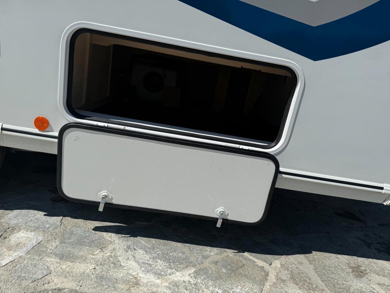 Caravelair ALBA STYLE 390 PACK SHOWER