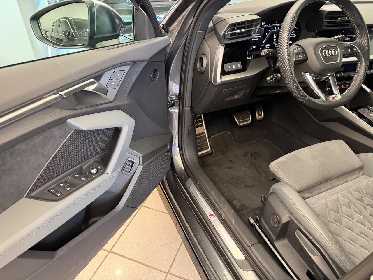 Audi S3 2,.0Tfsi Quattro s tronic .