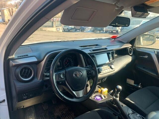 Toyota RAV 4 tdi 2 ruote motrici, unico proprietario, 2016, km 95000, sempre tagliandato, ottime condizioni