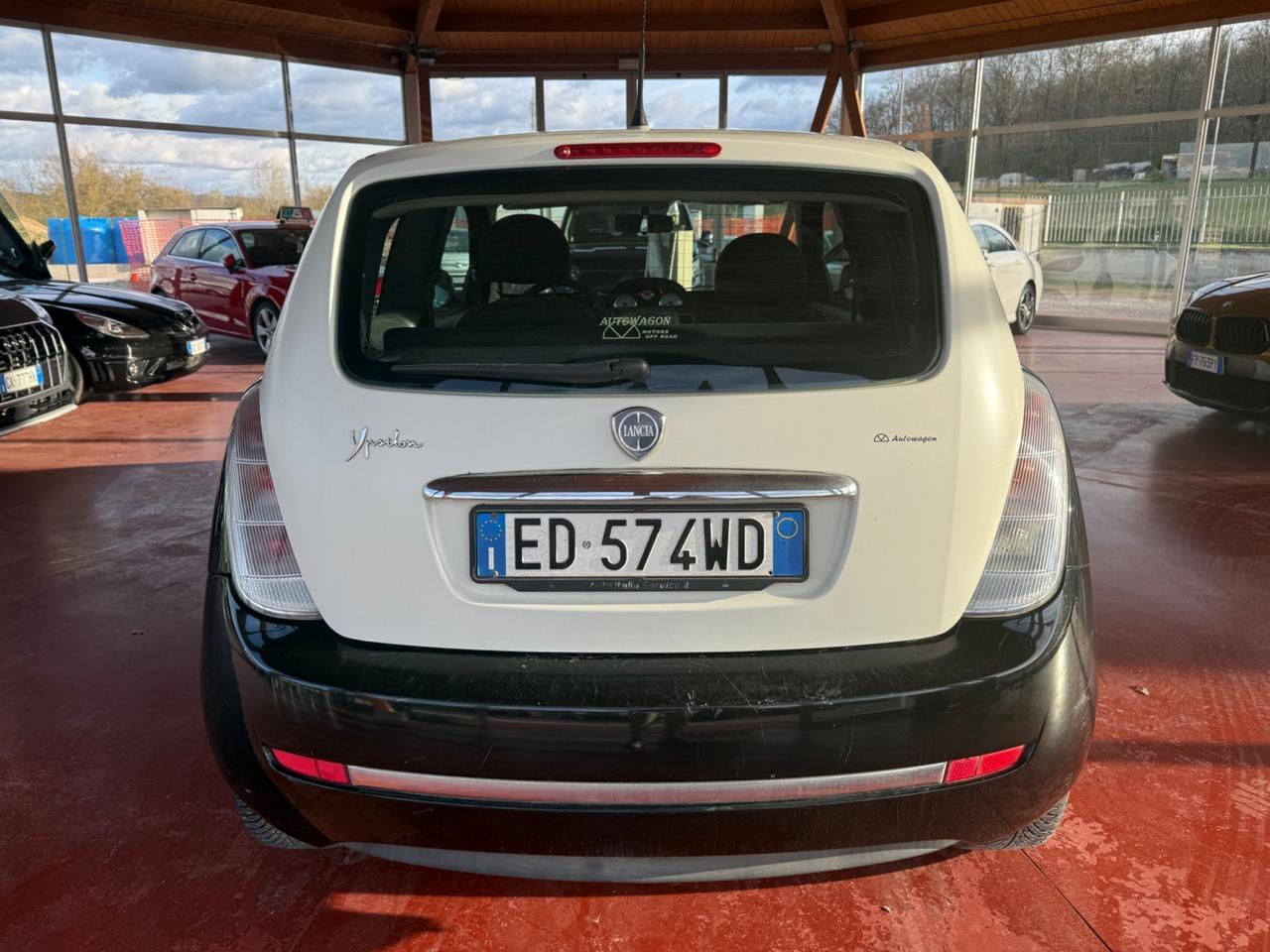 Lancia Ypsilon 1.3 Diesel - Neopatentati