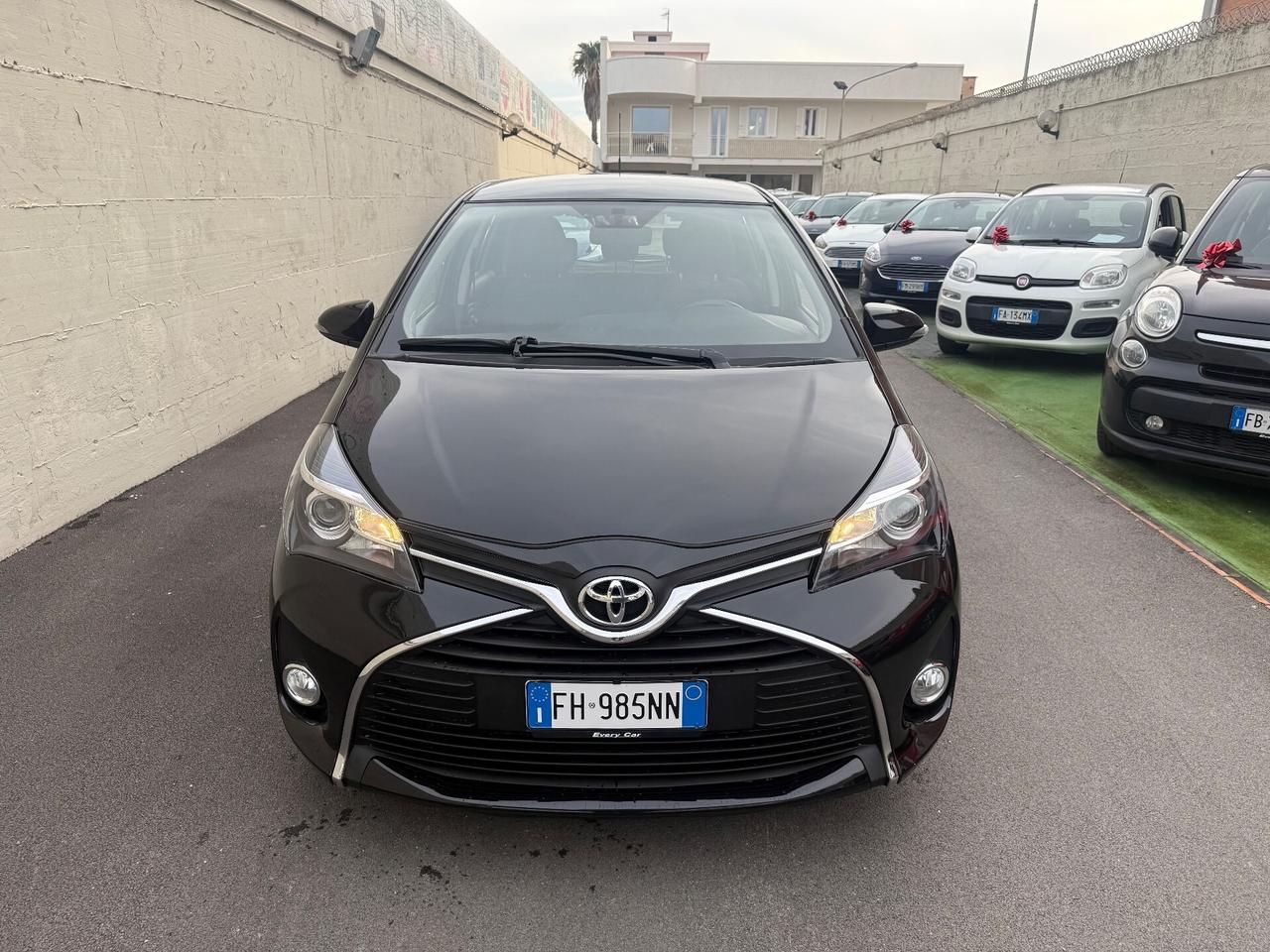 Toyota Yaris 1.0benzina 5porte LOUNGE - 2017