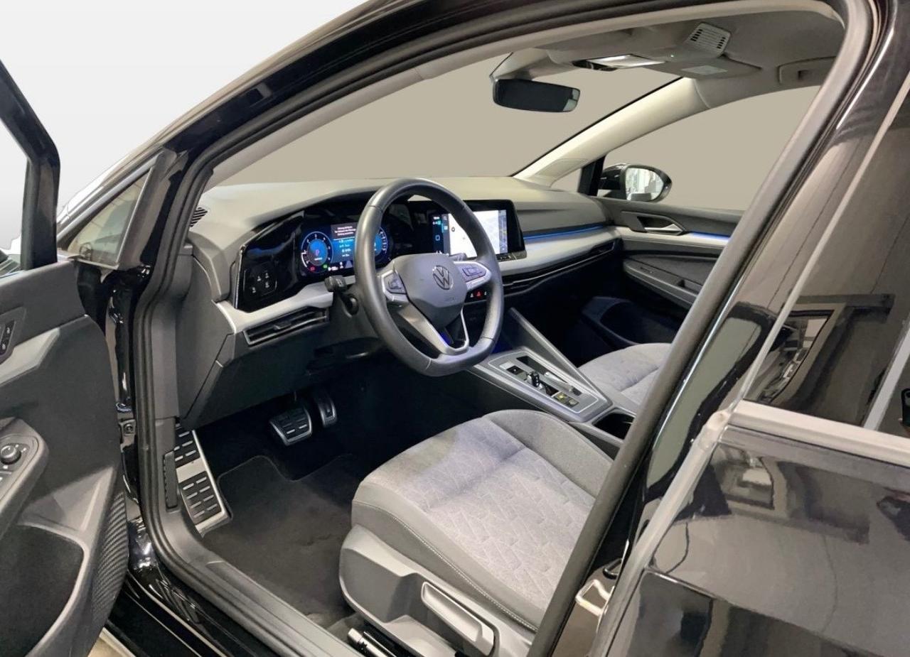 Volkswagen Golf 2.0 TDI SCR Life Navi Led