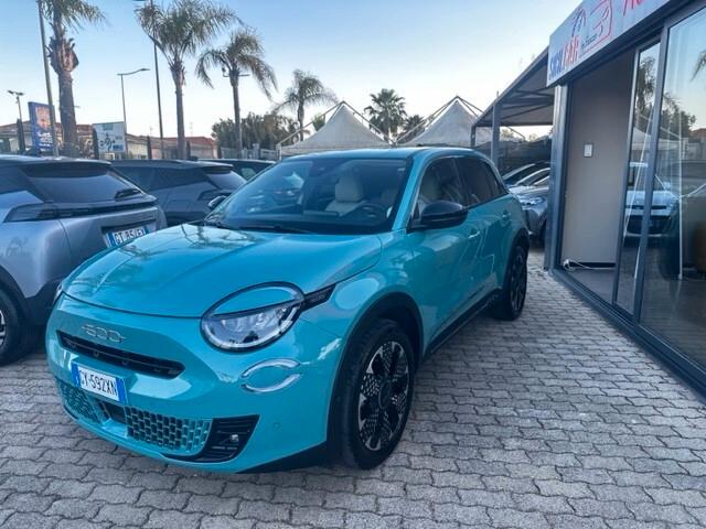 Fiat 600 Hybrid DCT MHEV La Prima