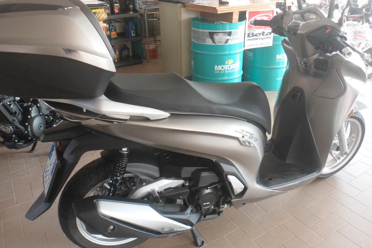 Honda SH 350