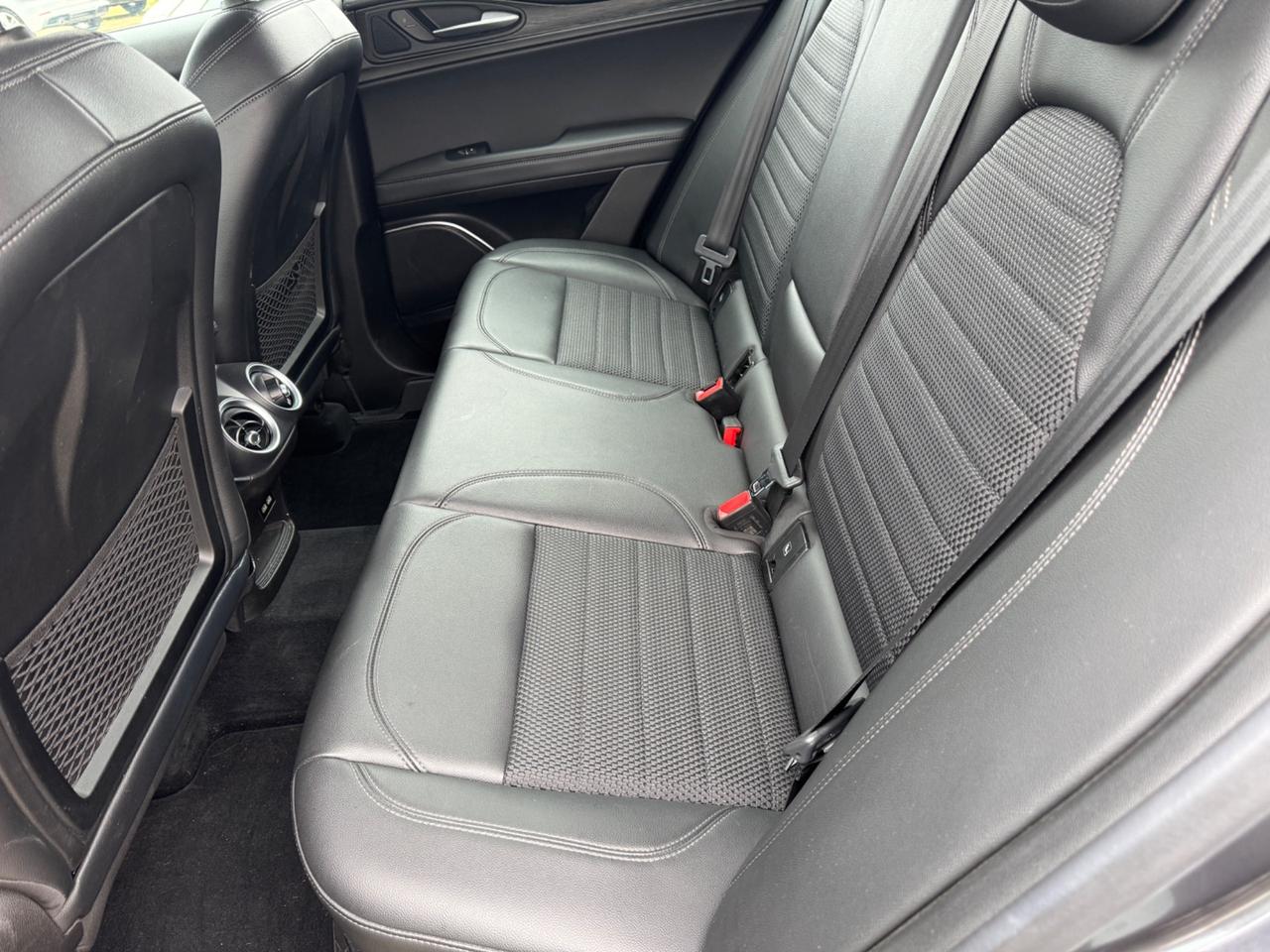 Alfa Romeo Stelvio 2.0 Turbo 200 CV AT8 Q4 Executive