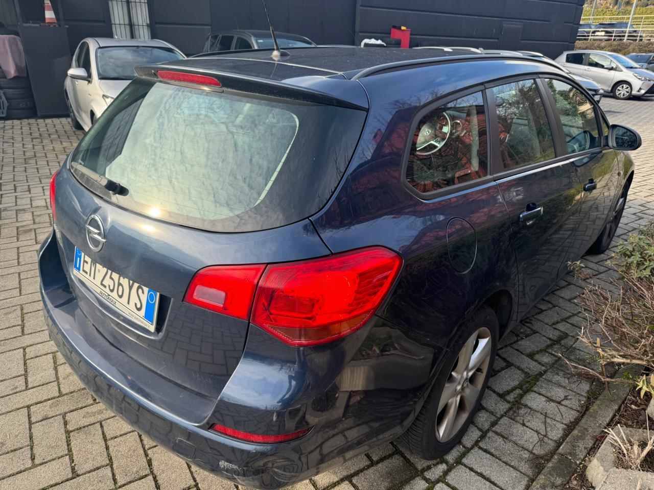 Opel Astra 1.4 Turbo Cosmo NEOPATENTATI