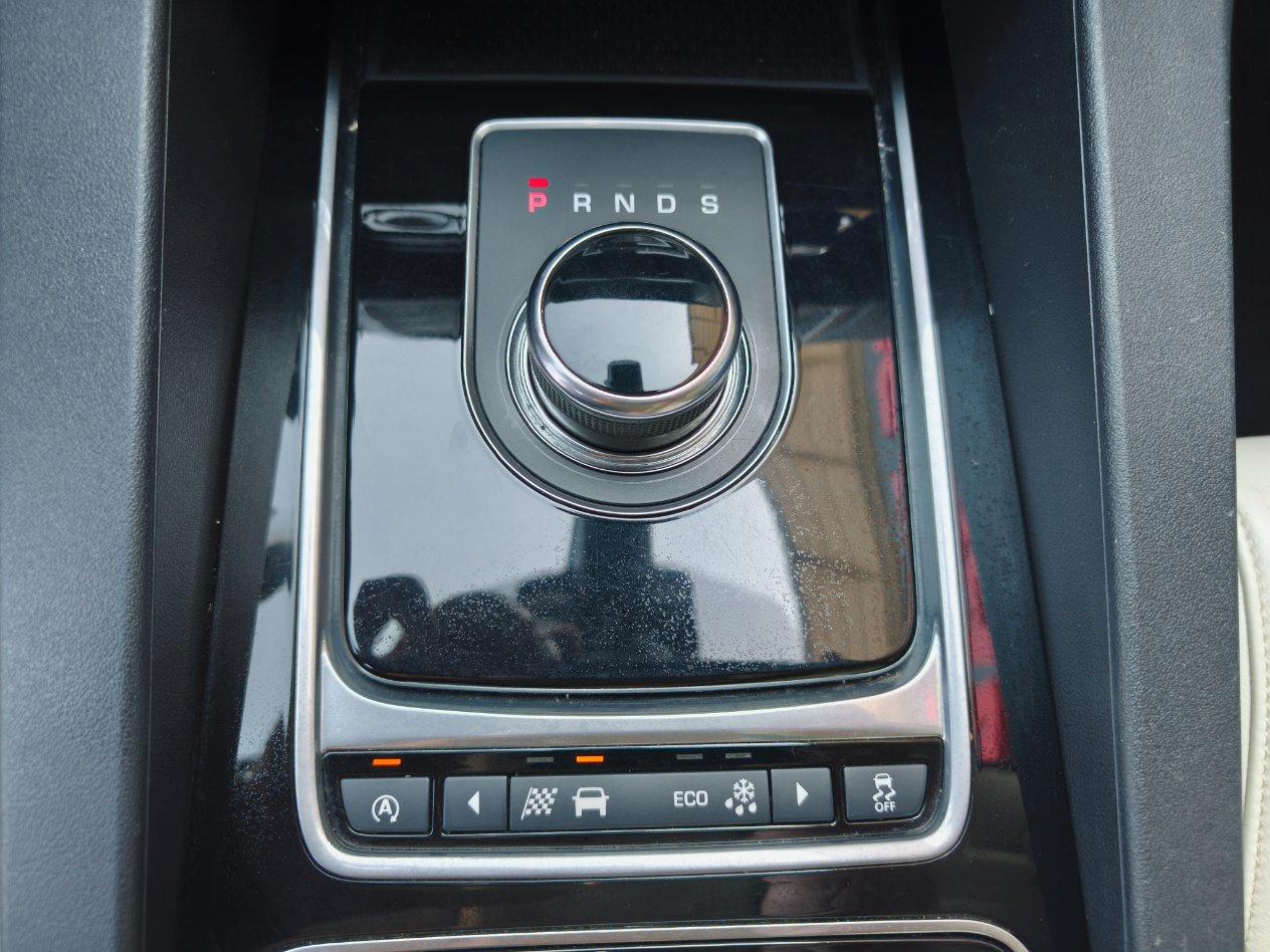 Jaguar F-Pace 2.0d Prestige awd 180cv auto