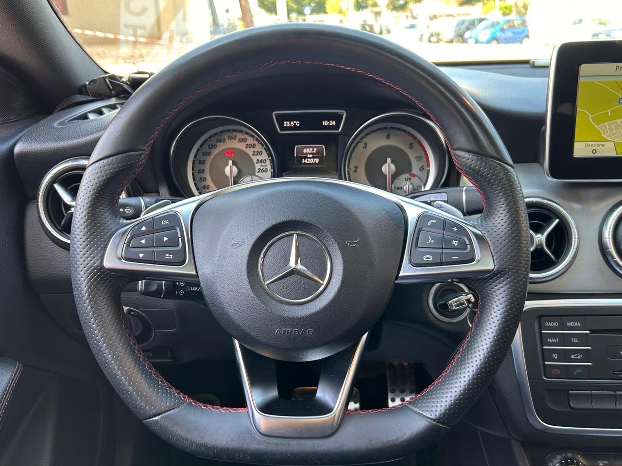 Mercedes-benz CLA 200 AMG
