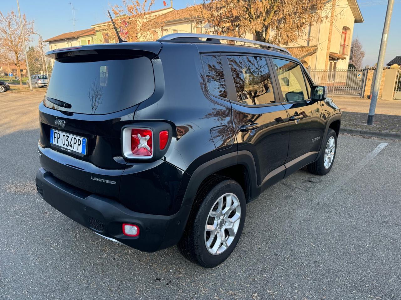 Jeep Renegade 2.0 Mjt 140CV 4WD Limited Keyless + Navigatore