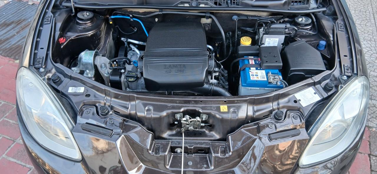 LANCIA YPSILON 1.2 PARI AL NUOVO