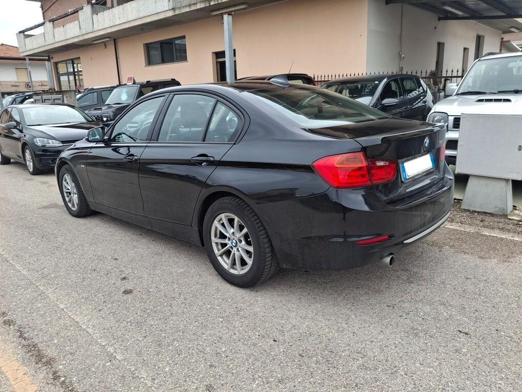 Bmw 318d "Modern" Automatica 2014