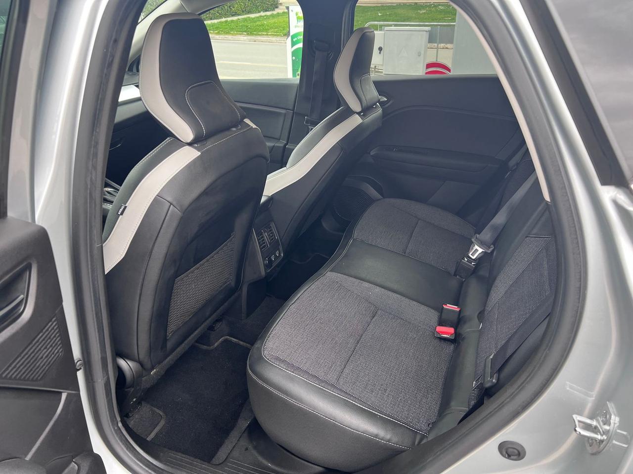 Renault Captur E-TECH 145 HEV Intens #10239