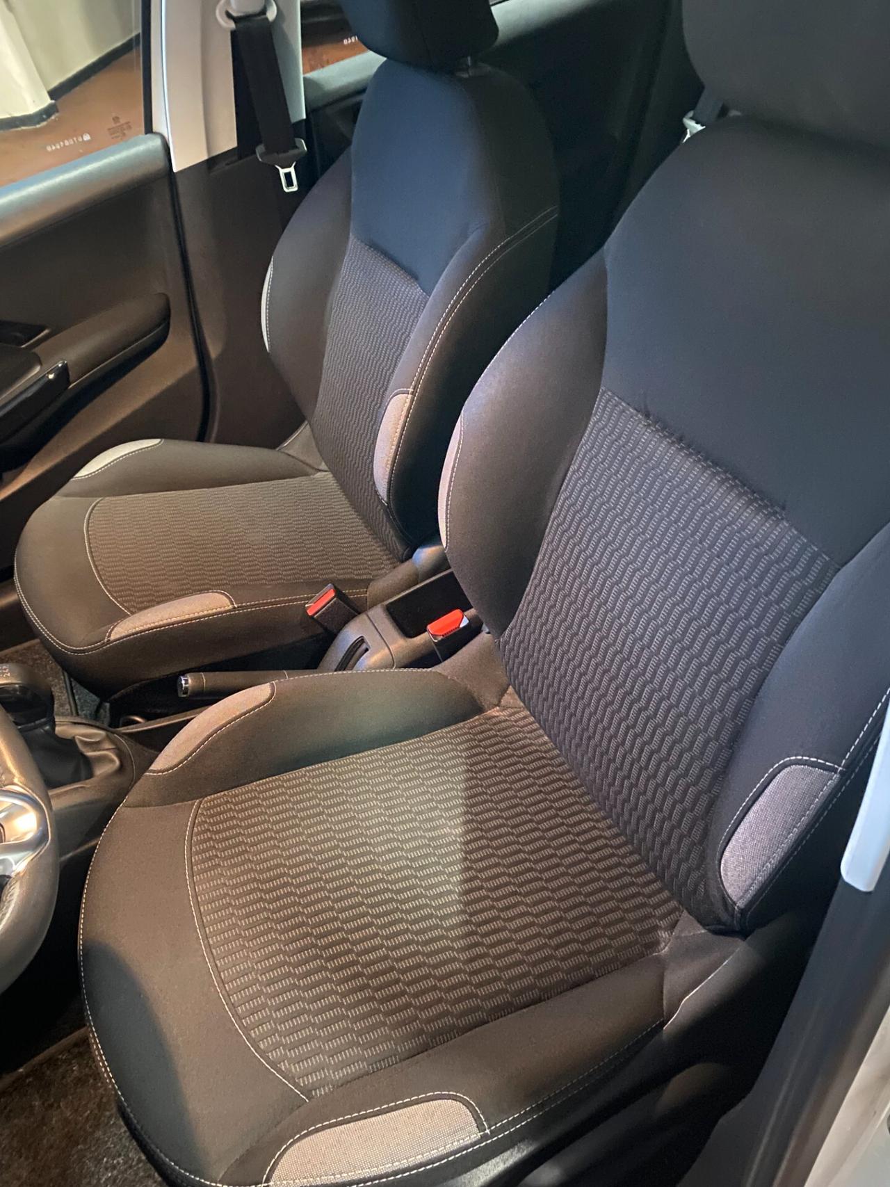 Peugeot 208 PureTech 82 5 porte Allure