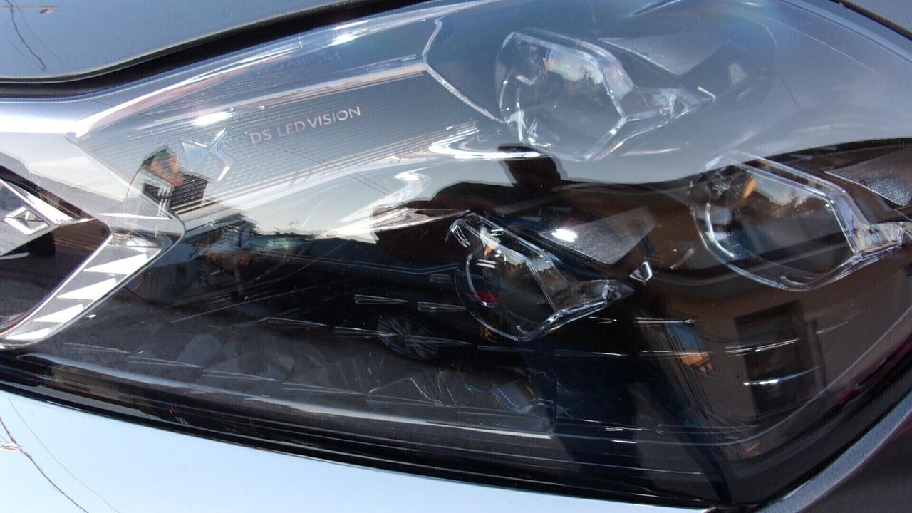 Ds DS3 3 Crossback BlueHDi 110 Toits de Paris