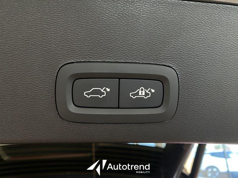 Volvo XC40 Single Motor 231 CV Recharge Pure Electric Plus N1 Autocarro