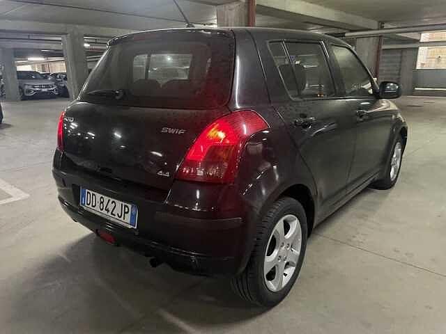 Suzuki Swift 1.3 4x4 5p. GL