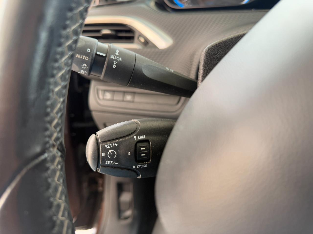 PEUGEOT 2008 ANNO 2015 1.6 DIESEL 120 CV