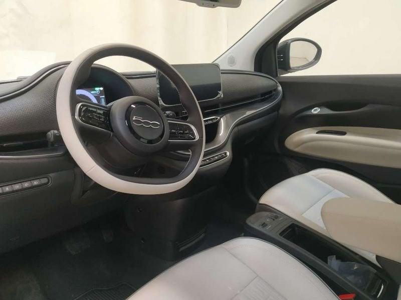 FIAT 500e 42 kWh La Prima