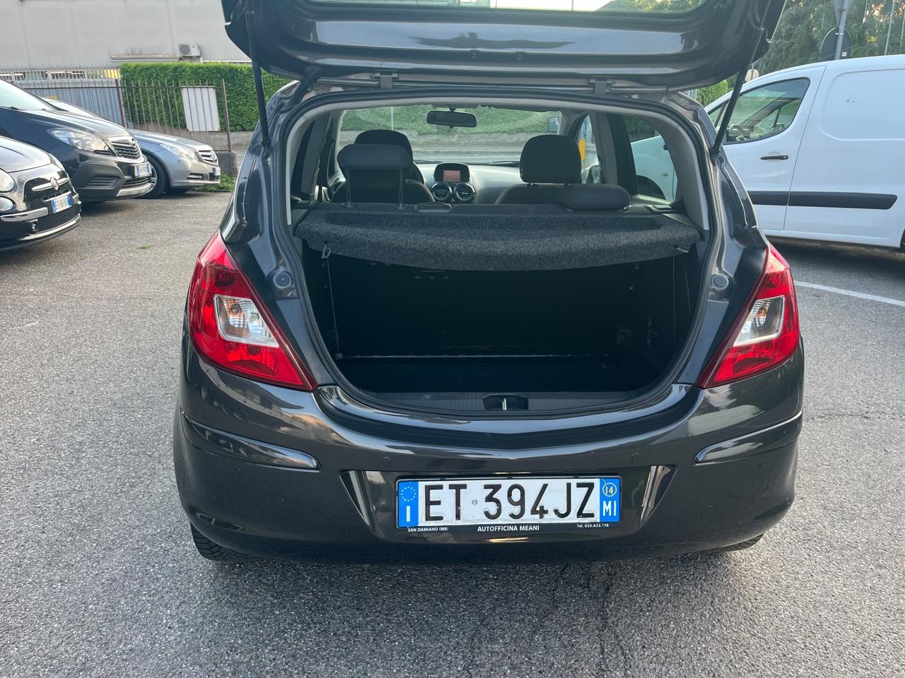 Opel corsa/1.2GPL/86CV/neopatentato/1.2GPL/Euro5B/5Porte e 5Posti/unico proprietario