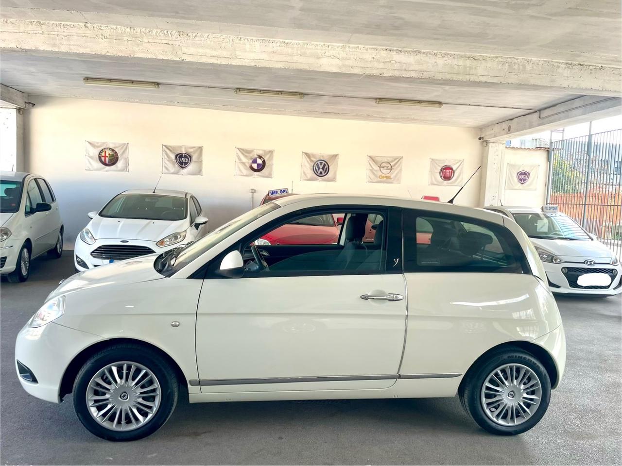 Lancia Ypsilon 1.2 69 CV neopatentati Silver Full provenienza dalla Toscana