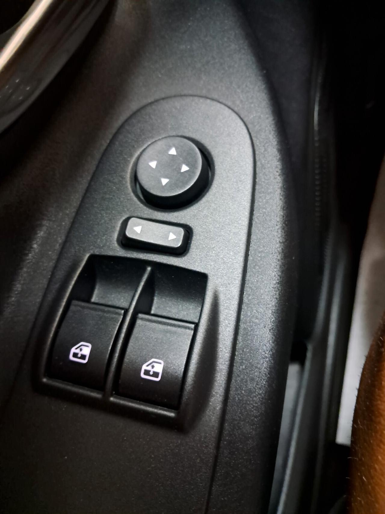 Lancia Ypsilon 1.2 69 CV 5 porte GPL Ecochic Gold
