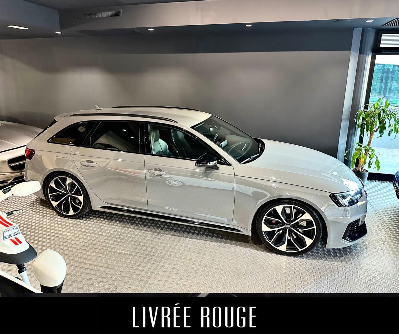 Audi RS 4 Avant 2.9 TFSI quattro tiptronic