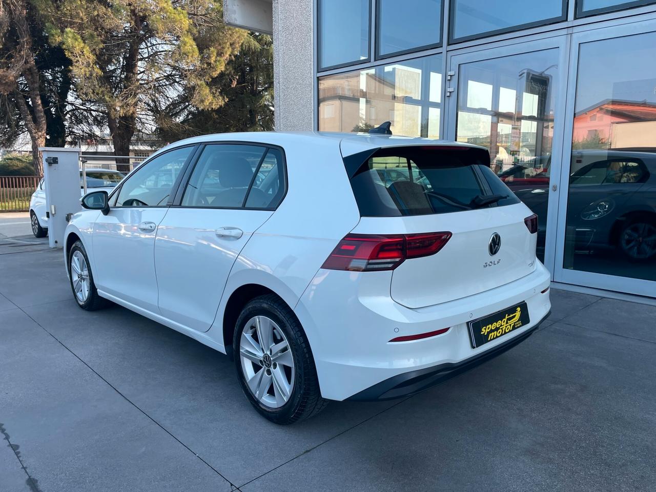 Volkswagen Golf 2.0 TDI 150 CV DSG SCR Style con solo 11.000 km
