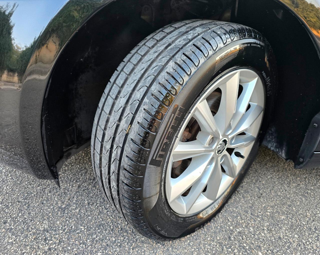 SKODA OCTAVIA RESTYLING 1.6 TDI 2015 PERFETTA
