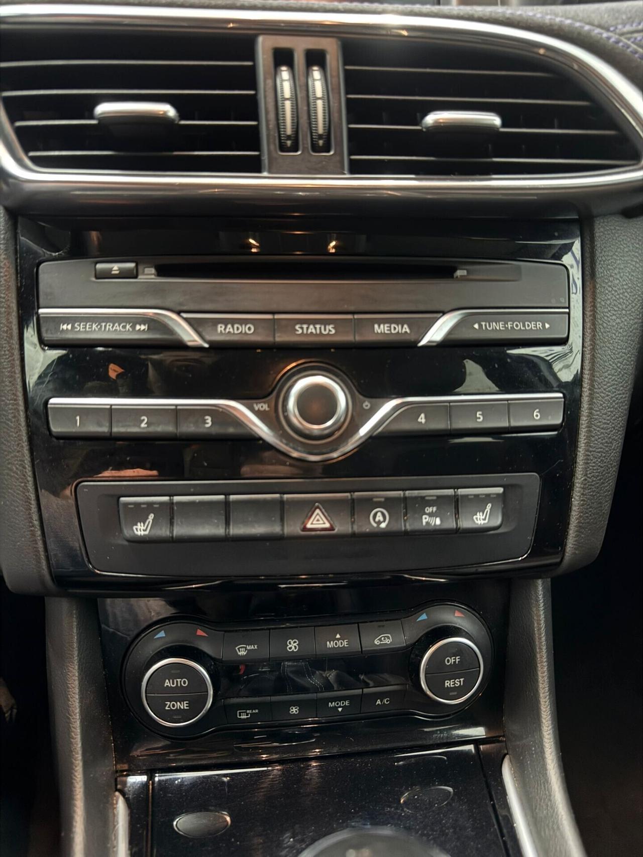 Infiniti Q30 1.5 diesel Premium Tech