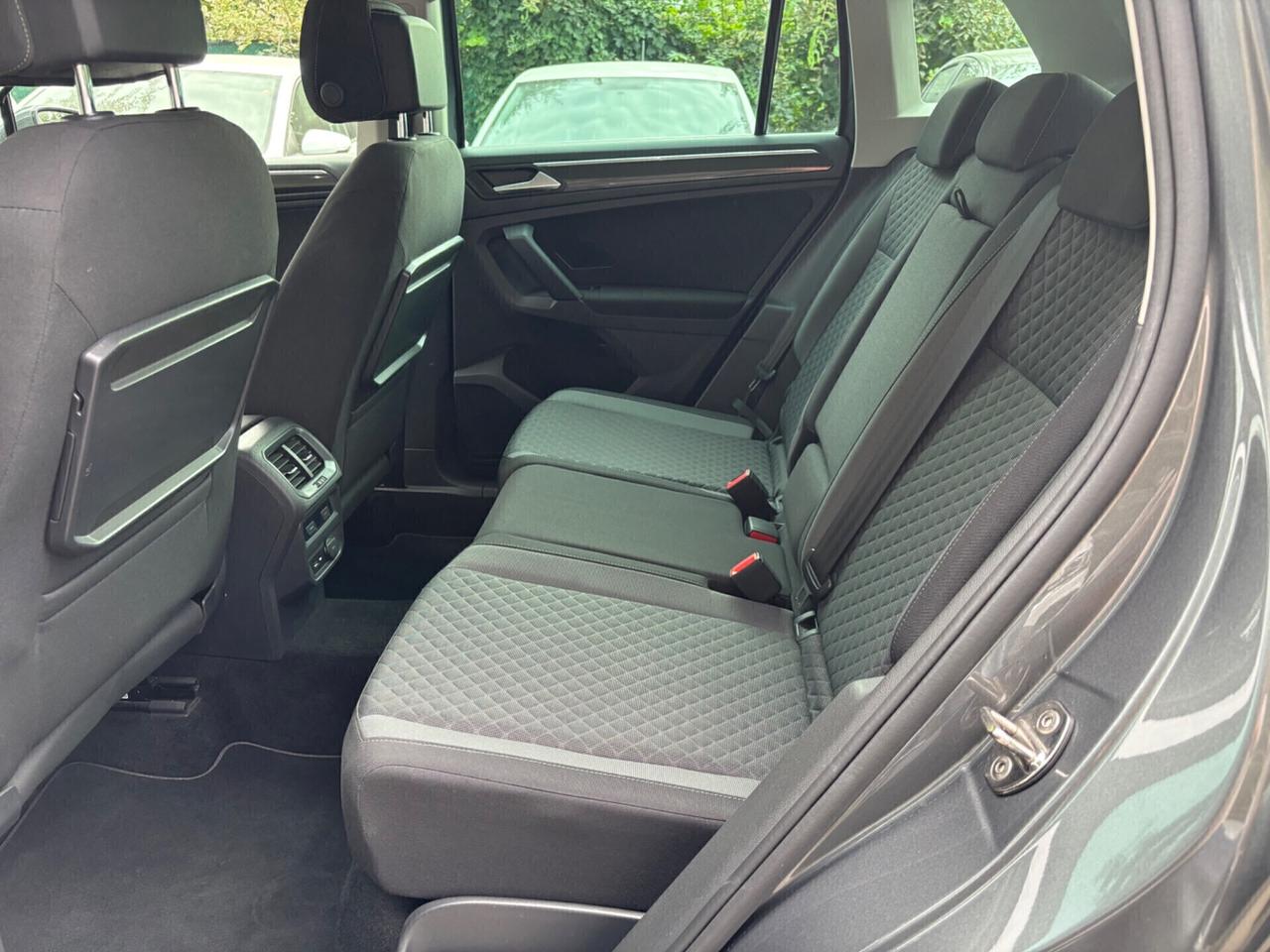 Volkswagen Tiguan 1.6 TDI R-Line sport