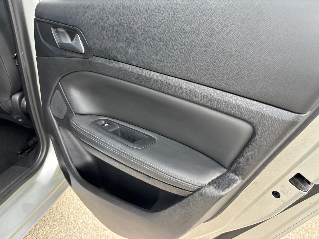 Peugeot 308 1.6 hdi 120cv automatica SW Allure