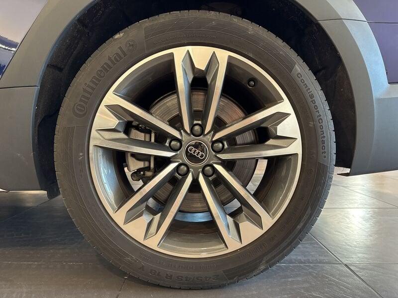 Audi A4 allroad Quattro 45 2.0 tfsi mhev Identity Contrast 265cv quattro s-tronic
