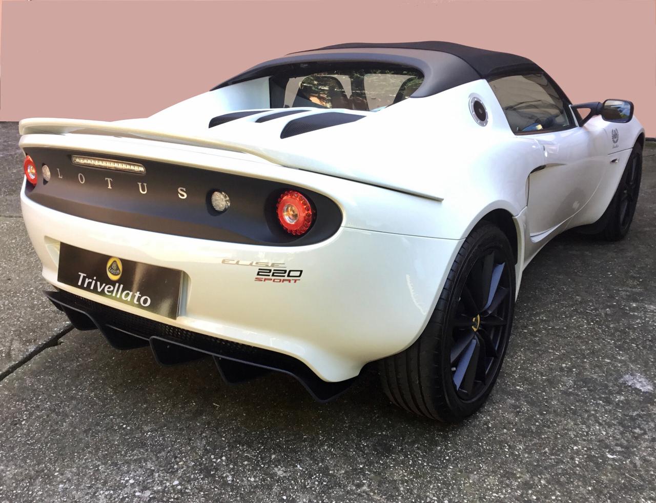 Lotus Elise Sport 220