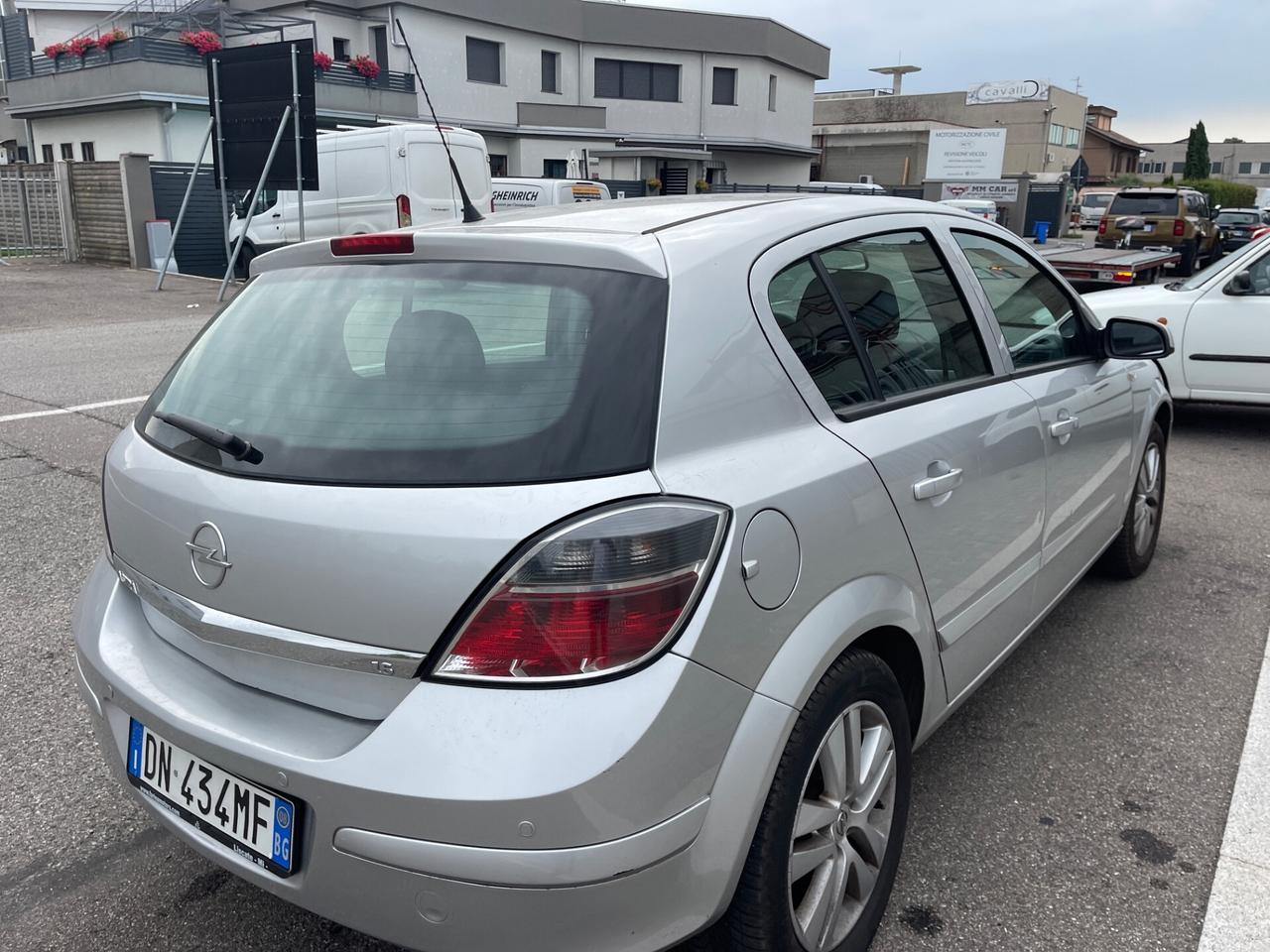 OPEL ASTRA 1.6 BENZINA-GPL 2028 EURO4 NEOPATENTATI