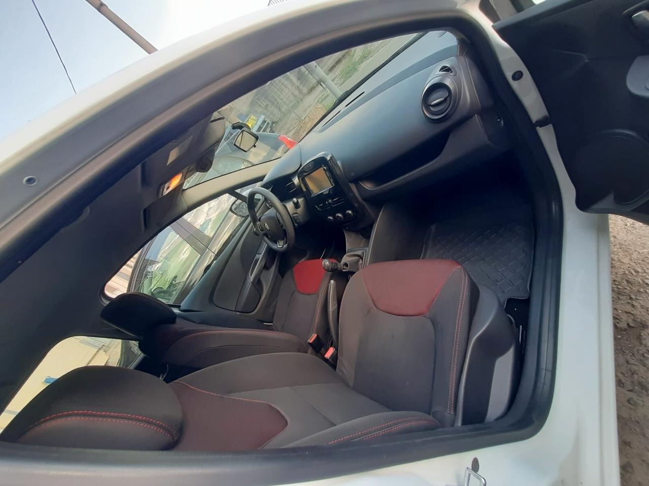 Renault Clio 1.2 75CV GPL 5 porte Costume National
