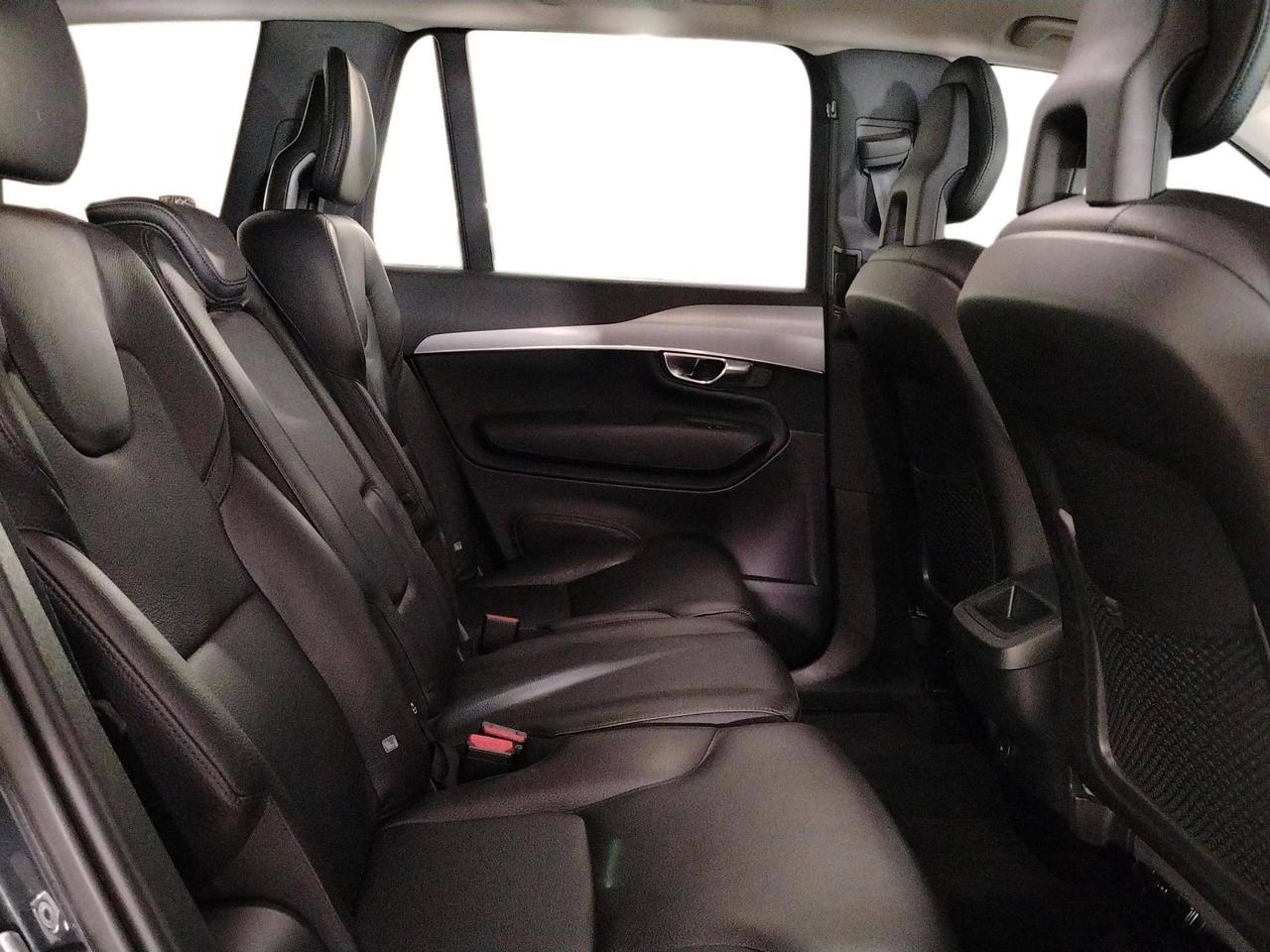 Volvo XC90 2.0 b5 Momentum awd