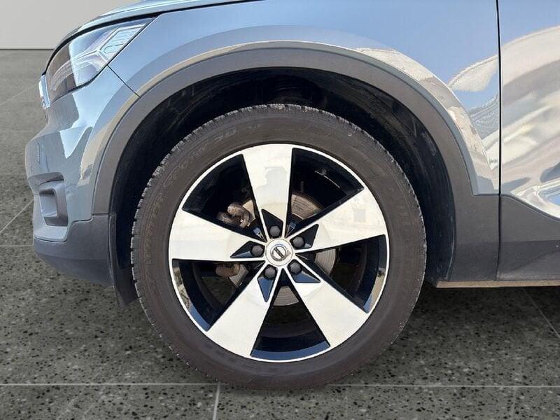 Volvo XC40 D3 AWD Geartronic Momentum Pro