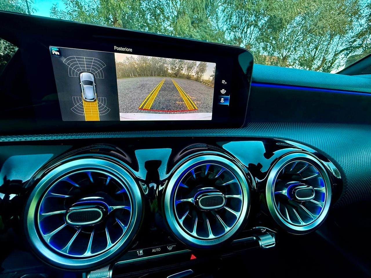 MERCEDES-BENZ A 200 D 150 CV AMG PREMIUM PLUS IVA ESP