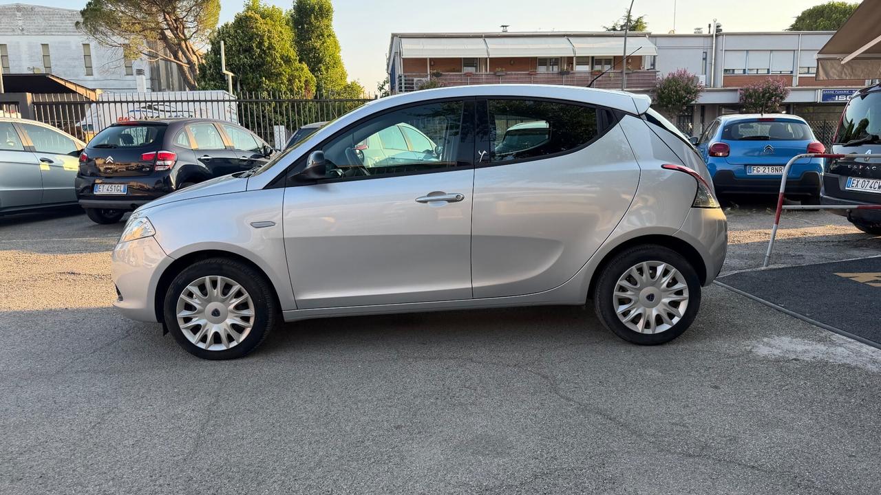 Lancia Ypsilon 1.2 69 CV