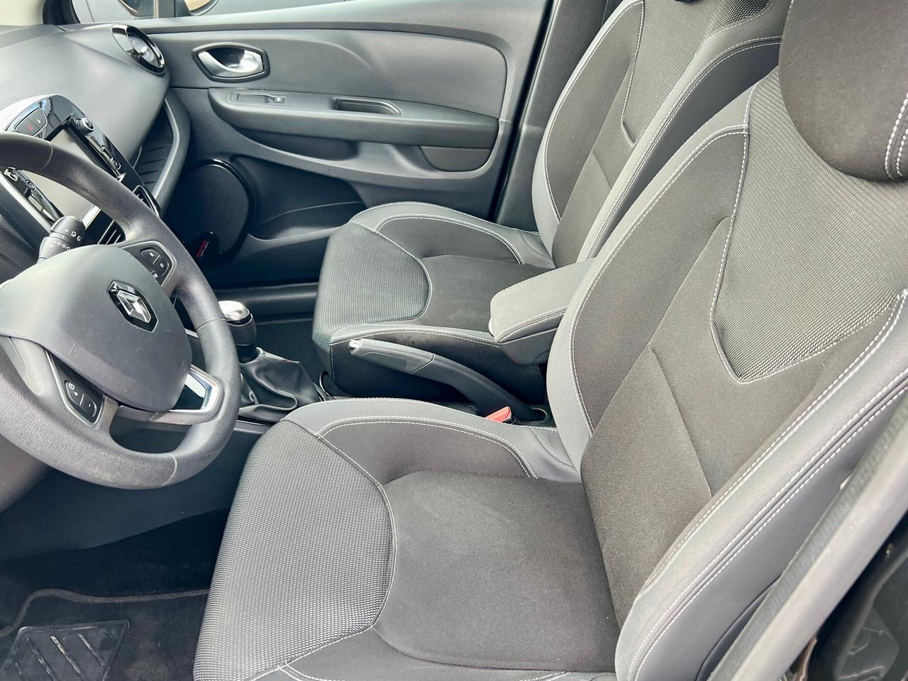 Renault Clio 1.2 75CV 5 porte Zen