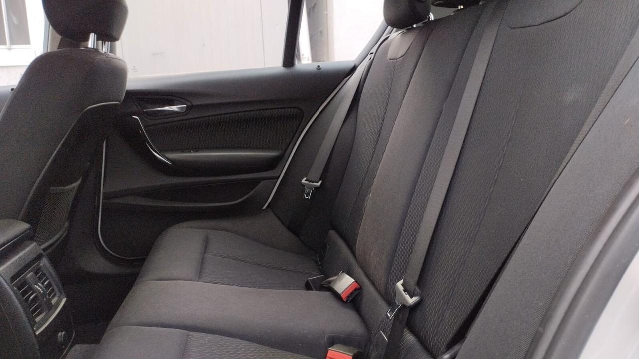Bmw 116 116d 5p. Urban