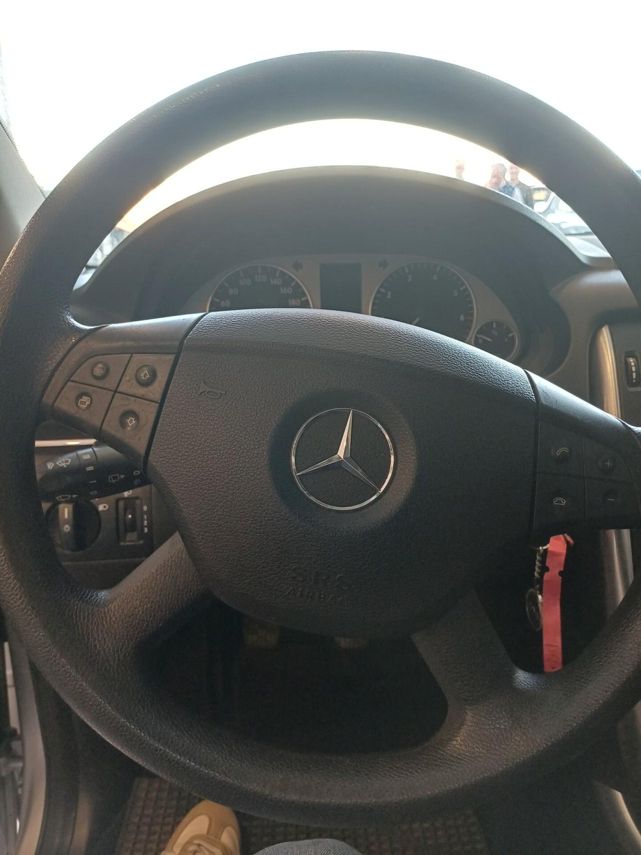Mercedes-benz B 180 NGT BlueEFFICIENCY Executive