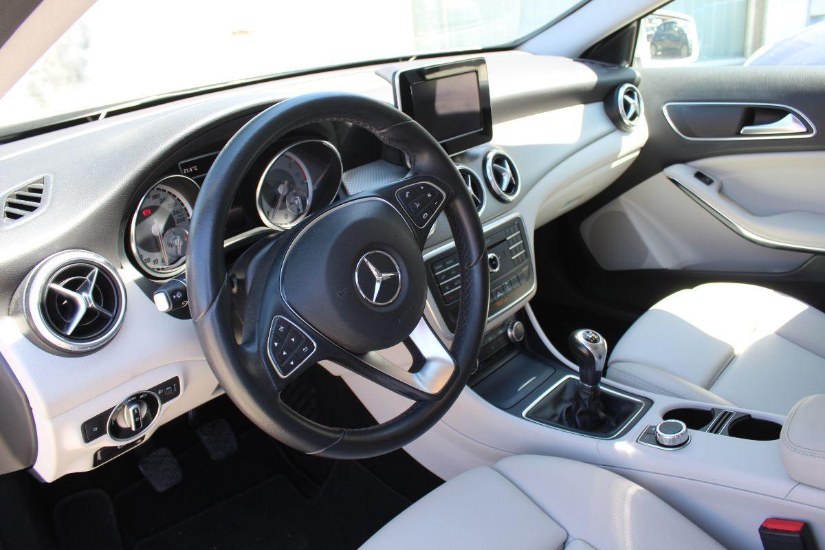 MERCEDES - Classe GLA - GLA 180 d Premium