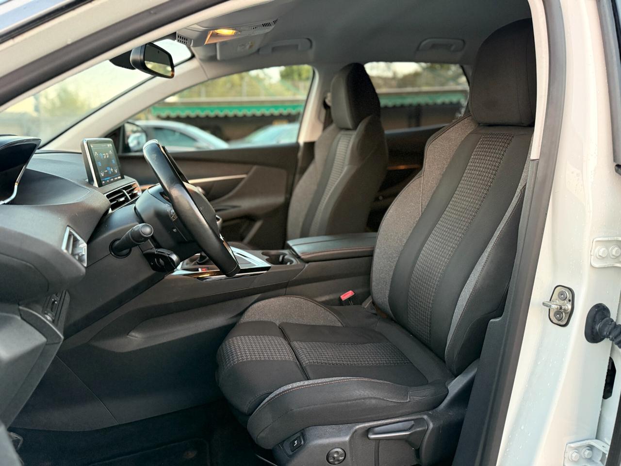 Peugeot 3008 BlueHDi 130 S&S Active