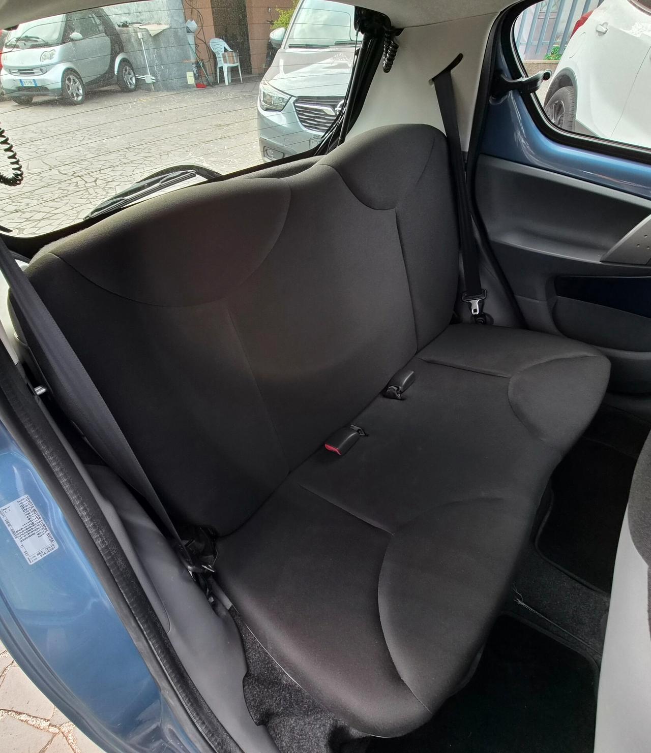 Toyota Aygo 1.0 12V VVT-i 5 porte Sol