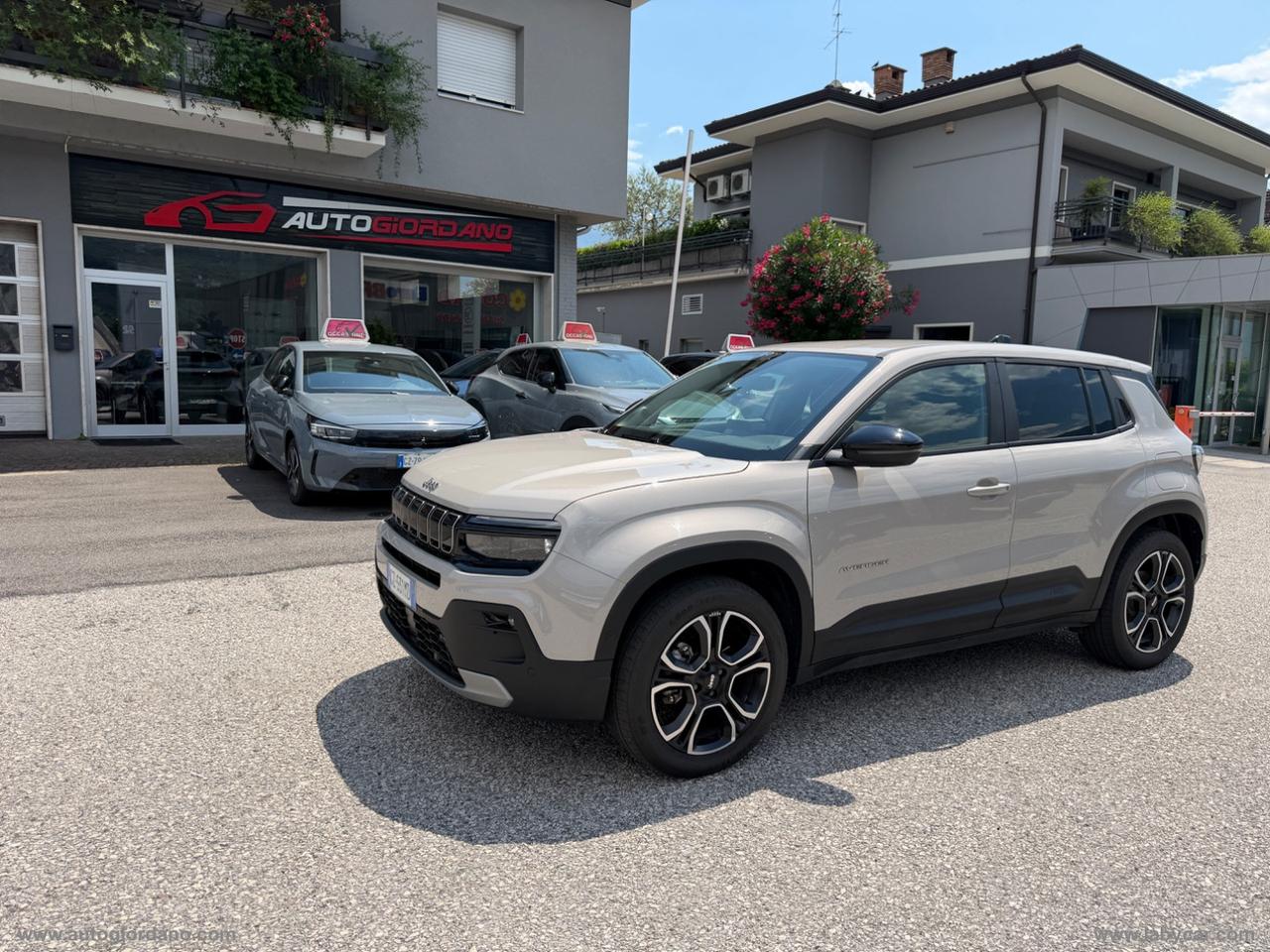 JEEP Avenger BEV Summit 420 156 CV CERCHI IN LEGA DA 18